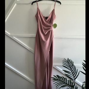 Long dress pastel pink with slit on side Windsor